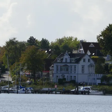 Wohnen Am Seglerhafen Mit Traveblick Im Kontorhaus Viele Extras Apartment Lubeck Exterior photo