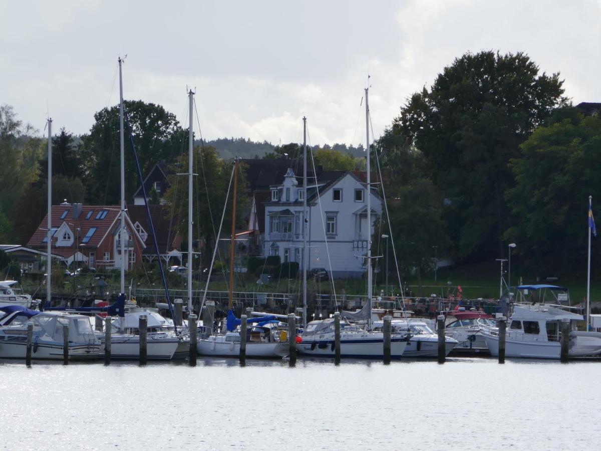 Wohnen Am Seglerhafen Mit Traveblick Im Kontorhaus Viele Extras * Любек